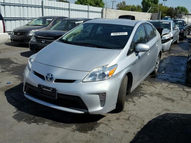 JTDKN3DU1D5703530 - 2013 TOYOTA PRIUS SILVER photo 2