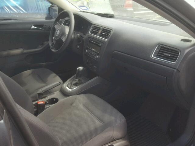 3VW2K7AJ7BM066061 - 2011 VOLKSWAGEN JETTA BASE 灰色 照片 5