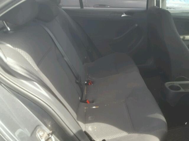 3VW2K7AJ7BM066061 - 2011 VOLKSWAGEN JETTA BASE 灰色 照片 6