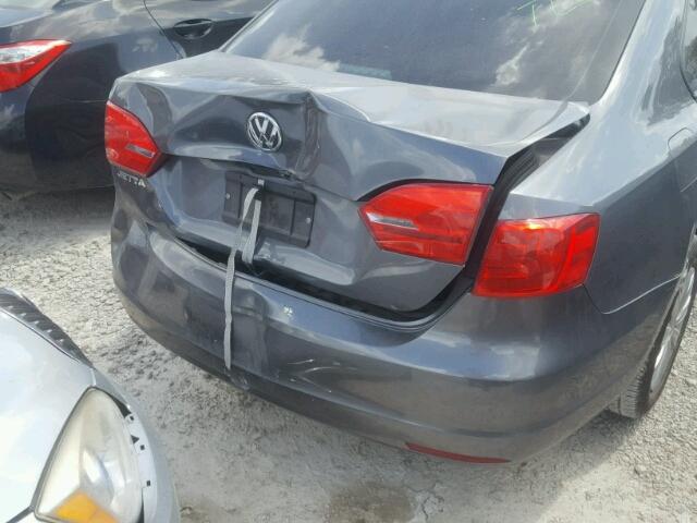 3VW2K7AJ7BM066061 - 2011 VOLKSWAGEN JETTA BASE 灰色 照片 9