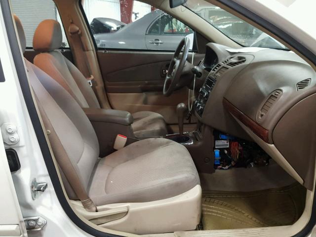 1G1ZS58F58F137220 - 2008 CHEVROLET MALIBU LS WHITE photo 5