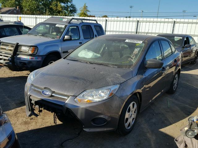 1FADP3E2XDL240322 - 2013 FORD FOCUS S GRAY photo 2