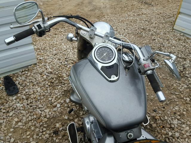 JS1VS54A422104475 - 2002 SUZUKI VL800 SILVER photo 5