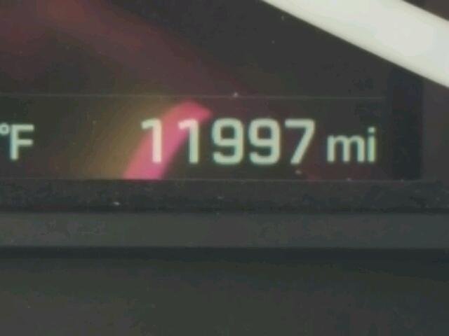 5XYZU3LB7HG464225 - 2017 HYUNDAI SANTA FE S 黑色 照片 8