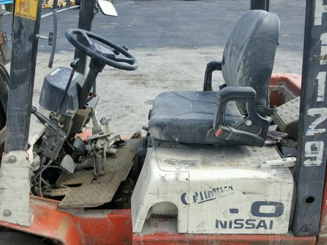 CPJ029W1969 - 2002 NISSAN FORK LIFT TWO TONE photo 6