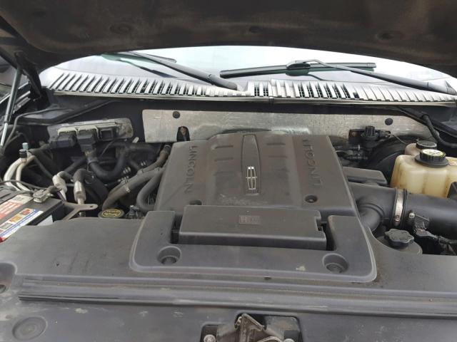 5LMFU28548LJ12751 - 2008 LINCOLN NAVIGATOR შავი ფოტო 7