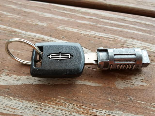 5LMFU28548LJ12751 - 2008 LINCOLN NAVIGATOR შავი ფოტო 9