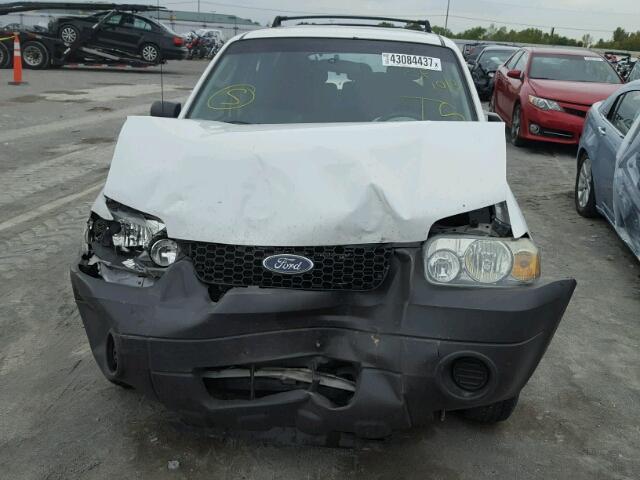 1FMYU02Z57KA86001 - 2007 FORD ESCAPE WHITE photo 7