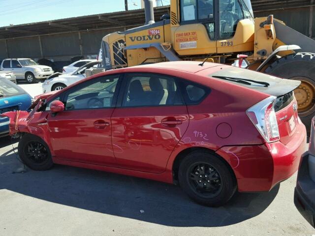 JTDKN3DU7D5640966 - 2013 TOYOTA PRIUS RED photo 3