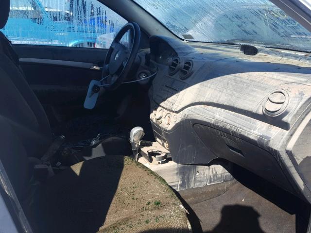 KL1TD5DE9BB115151 - 2011 CHEVROLET AVEO LS WHITE photo 5