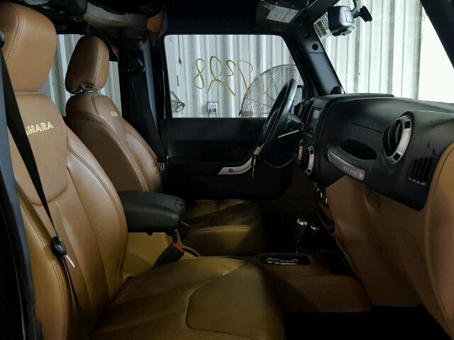 1C4BJWEGXDL611964 - 2013 JEEP WRANGLER U BLACK photo 5