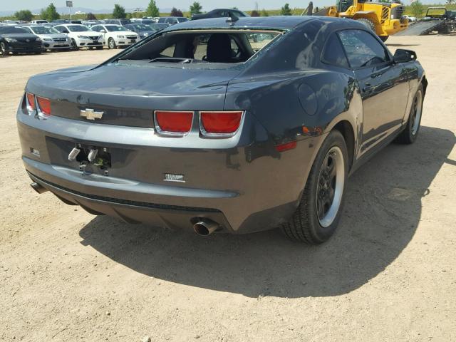 2G1FE1ED6B9104216 - 2011 CHEVROLET CAMARO LS GRAY photo 4