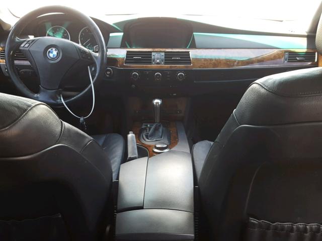 WBANF73567CU27029 - 2007 BMW 530 XI GRAY photo 9