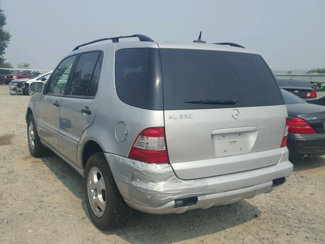 4JGAB54E12A292512 - 2002 MERCEDES-BENZ ML 320 SILVER photo 3