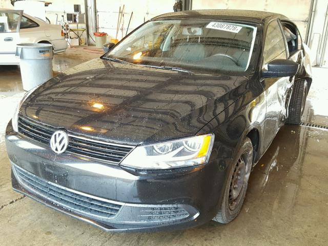 3VW2K7AJ2EM373092 - 2014 VOLKSWAGEN JETTA BASE BLACK photo 2