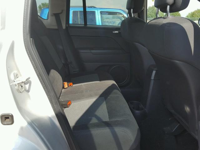 1J4NF1FB8BD154299 - 2011 JEEP COMPASS SP 银色 照片 6