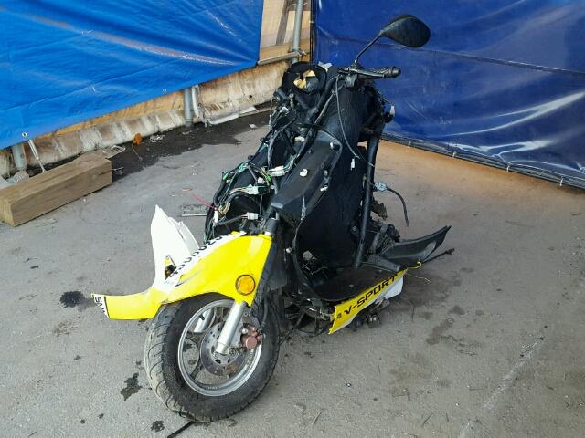 9NTEACB5E1183822 - 2008 CHALET MOPED YELLOW photo 2