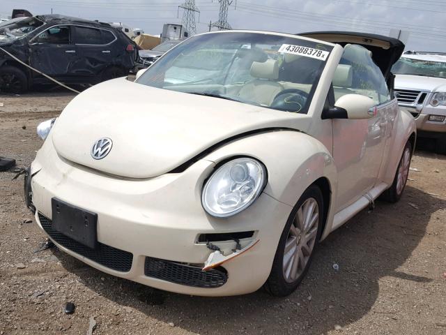 3VWRG31Y18M400986 - 2008 VOLKSWAGEN NEW BEETLE 奶油色 照片 2