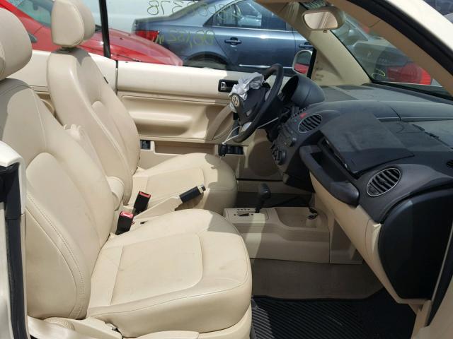 3VWRG31Y18M400986 - 2008 VOLKSWAGEN NEW BEETLE 奶油色 照片 5