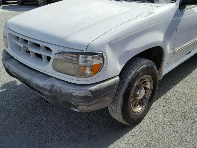 1FMZU32X3XUB31431 - 1999 FORD EXPLORER WHITE photo 9