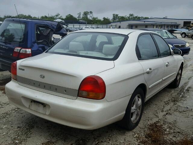 KMHWF25S71A483816 - 2001 HYUNDAI SONATA WHITE photo 4