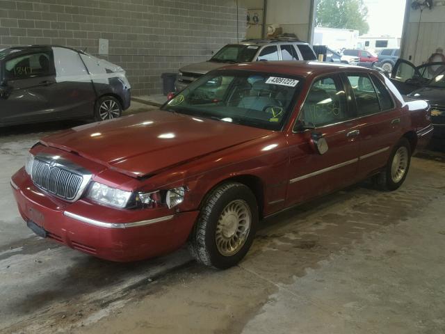 2MEFM75W5YX714366 - 2000 MERCURY GRAND MARQ RED photo 2