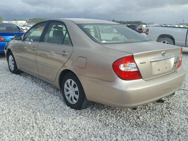 JTDBE32K230229598 - 2003 TOYOTA CAMRY LE GOLD photo 3