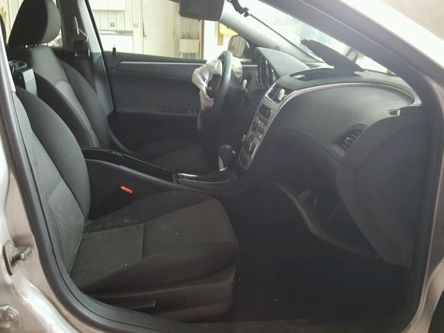 1G1ZC5E10BF366711 - 2011 CHEVROLET MALIBU 1LT ნაცრისფერი ფოტო 5