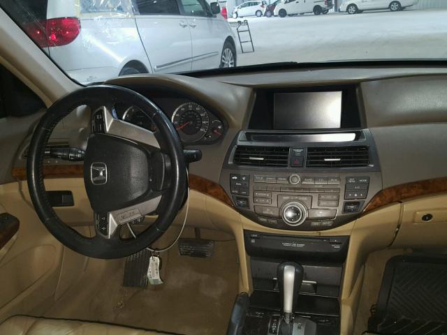 1HGCP36818A047004 - 2008 HONDA ACCORD WHITE photo 9