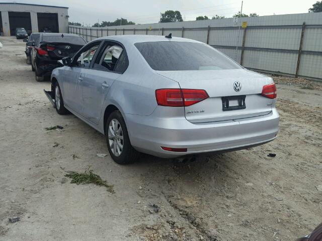 3VWD17AJ6FM331683 - 2015 VOLKSWAGEN JETTA SE 银色 照片 3