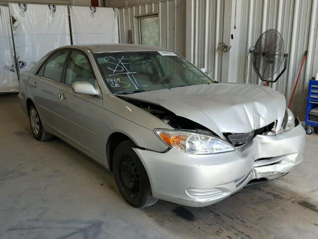 4T1BE32K42U104198 - 2002 TOYOTA CAMRY SILVER photo 1