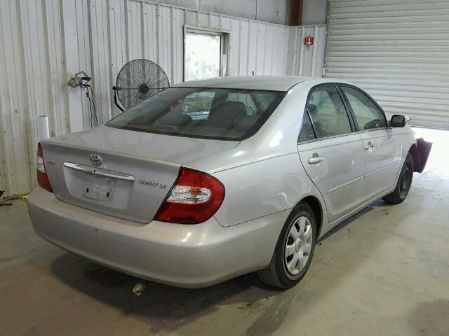 4T1BE32K42U104198 - 2002 TOYOTA CAMRY SILVER photo 4