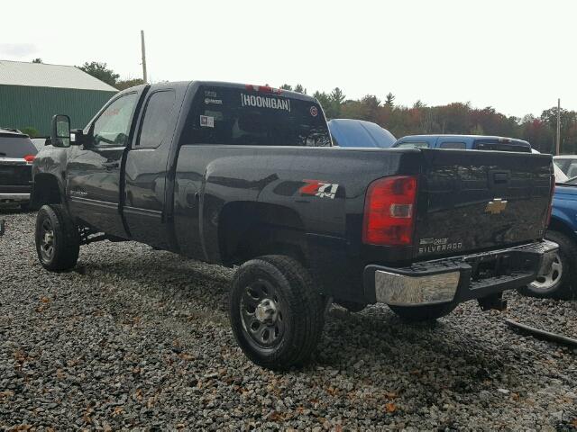 1GCRKSE3XBZ387316 - 2011 CHEVROLET SILVERADO BLACK photo 3