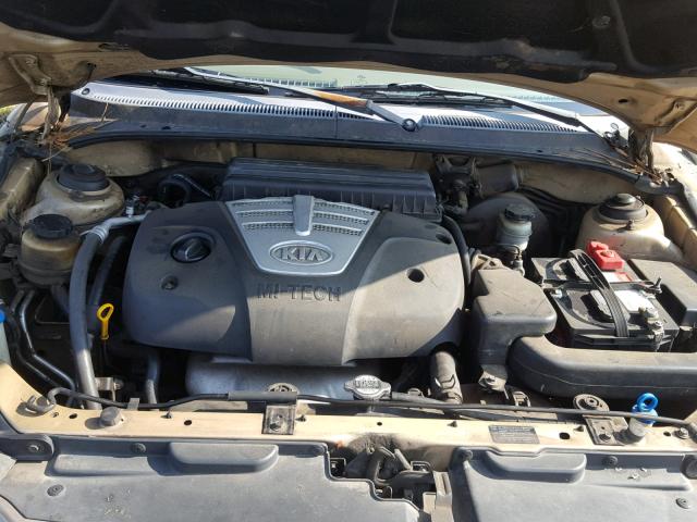 KNADC125046303206 - 2004 KIA RIO GOLD photo 7