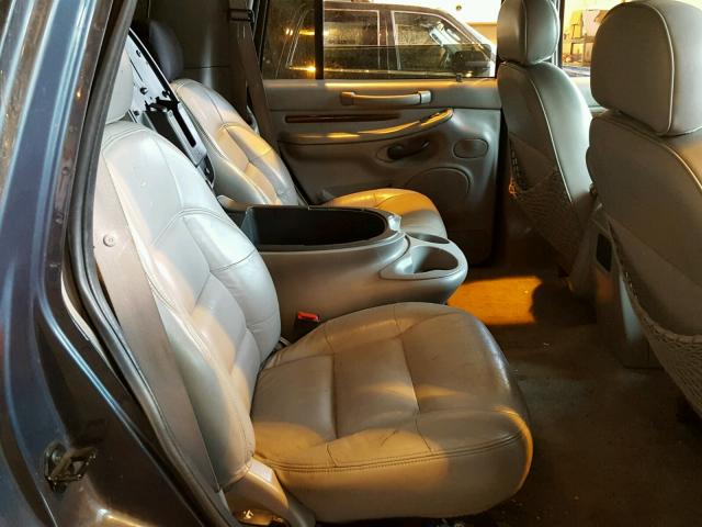 5LMPU28A9XLJ30176 - 1999 LINCOLN NAVIGATOR BLUE photo 6