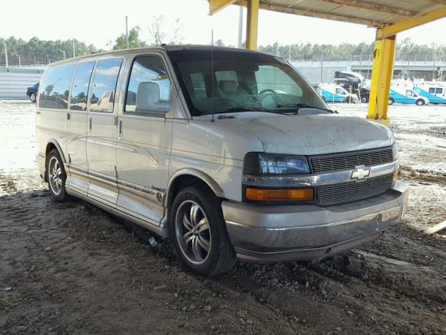 1GBFG15T851237629 - 2005 CHEVROLET EXPRESS G1 WHITE photo 1