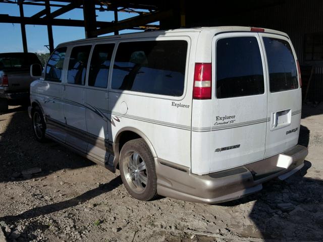 1GBFG15T851237629 - 2005 CHEVROLET EXPRESS G1 WHITE photo 3