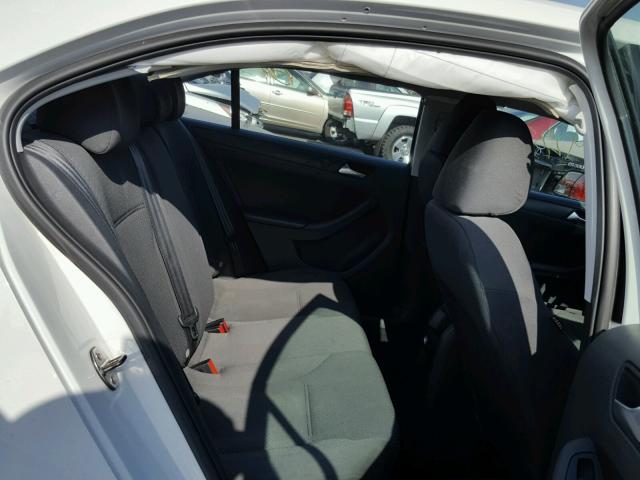 3VW2K7AJ8DM263789 - 2013 VOLKSWAGEN JETTA BASE 白色 照片 6