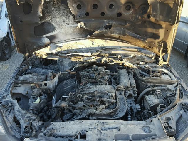 WDDGF4HBXDF983188 - 2013 MERCEDES-BENZ C BLACK photo 7