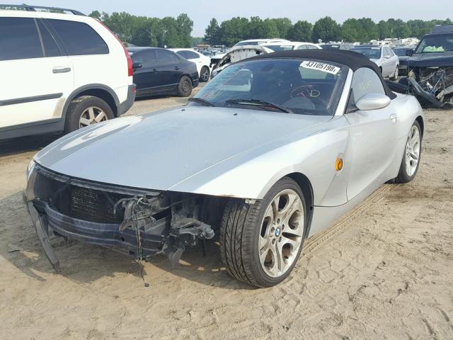 4USBT53483LT20126 - 2003 BMW Z4 3.0 ვერცხლისფერი ფოტო 2