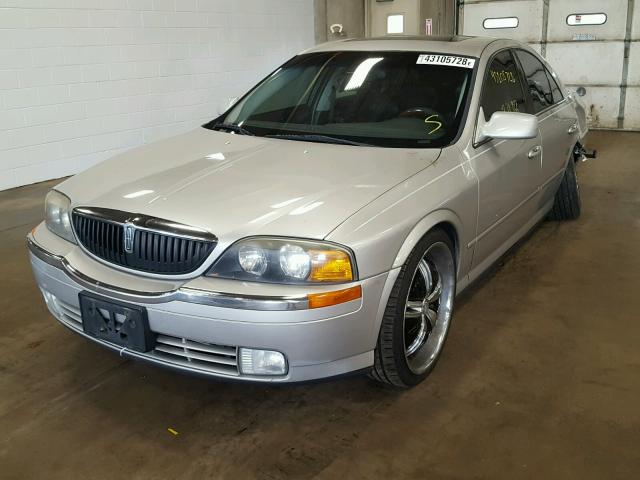 1LNHM87A82Y704502 - 2002 LINCOLN LS SILVER photo 2