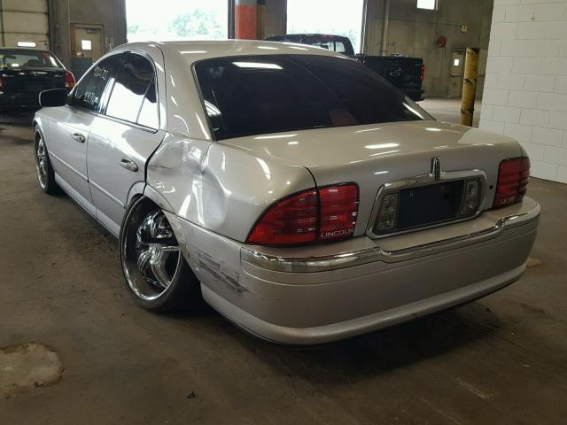 1LNHM87A82Y704502 - 2002 LINCOLN LS 银色 照片 3