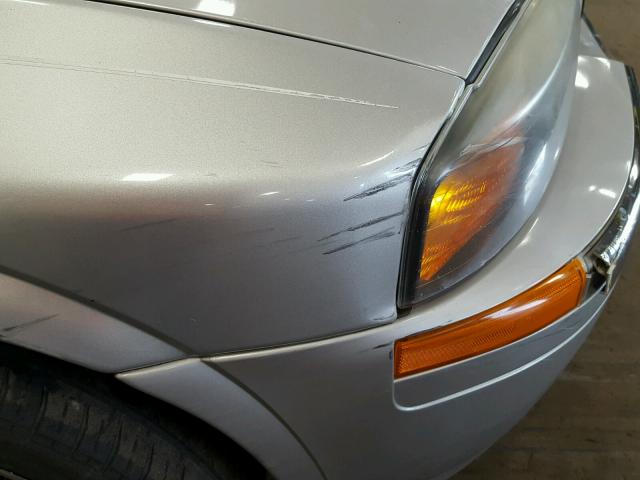 1LNHM87A82Y704502 - 2002 LINCOLN LS 银色 照片 9