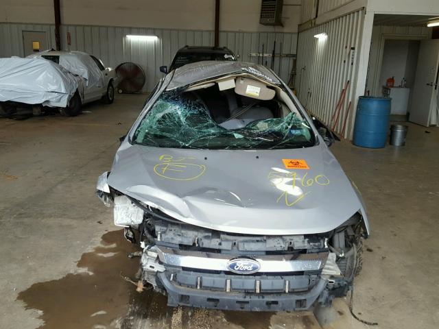 3FAHP0GA6AR275960 - 2010 FORD FUSION SILVER photo 9