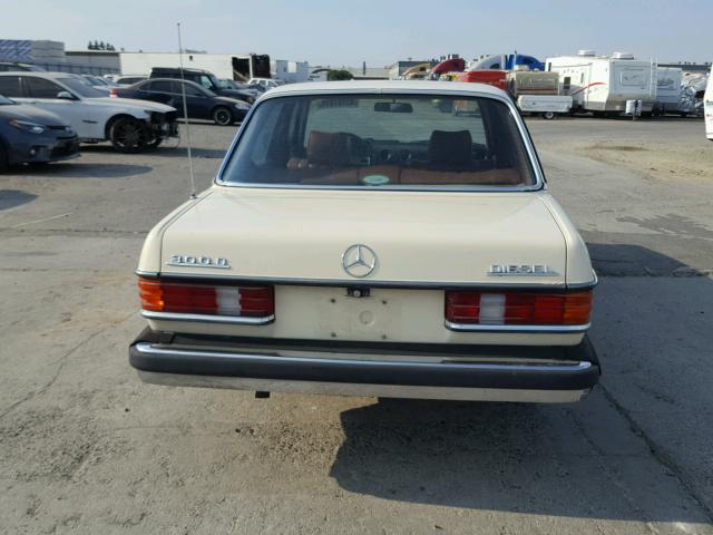 WDBAB30A4BB227447 - 1981 MERCEDES-BENZ 300 D YELLOW photo 9