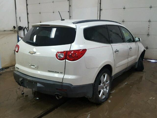 1GNKRGED6BJ355178 - 2011 CHEVROLET TRAVERSE WHITE photo 4