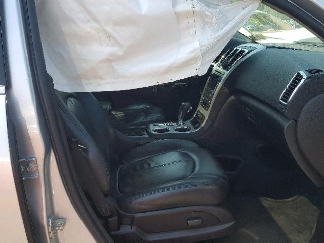 1GKLVMED1AJ115014 - 2010 GMC ACADIA SLT 银色 照片 5