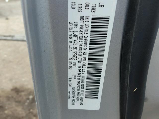 1J4FT47B19D128652 - 2009 JEEP COMPASS SP SILVER photo 10