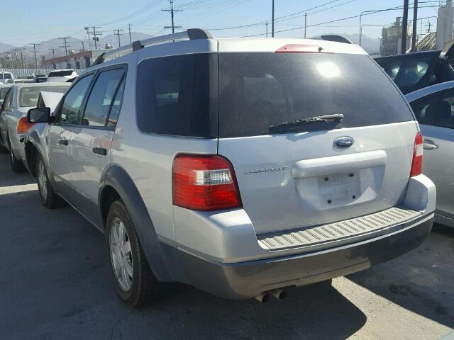 1FMZK011X5GA08318 - 2005 FORD FREESTYLE SILVER photo 3