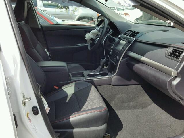 4T1BF1FK3GU250773 - 2016 TOYOTA CAMRY LE 白色 照片 5